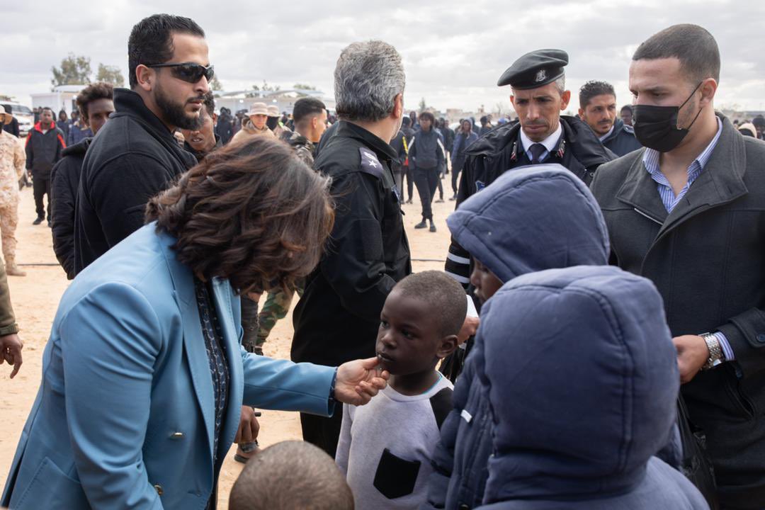 الطفل هو طفل، بصرف النظر عما يدفعه لمغادرة بيته، أو من أين أتى، أو مكان وجوده، أو كيف وصل إلى مكانه. وكل طفل يستحق الحصول على الحماية والرعاية وجميع ما يحتاجه من دعم وخدمات كي يزدهر" معاناة المهاجرين مسؤوليتنا جميعا" #ليبيا