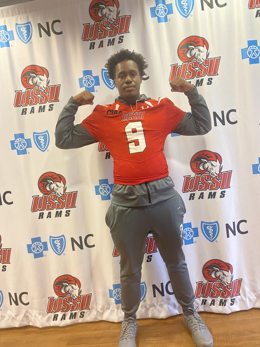 KristianEanes's tweet photo. Blessed to receive my 2nd offer from WSSU! @WSSURamFootball @Mrlockdown_ @wco70mack https://t.co/MqGIP0HWHG