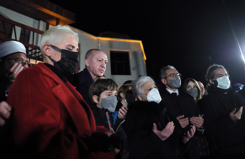 suleymansoylu's tweet photo. İşkencelerden yorulan Menderes’in, 
“Çine Çayı'nın kenarında, söğütün altını özlüyorum.” dediği yere, Cumhurbaşkanımız Sn. @RTErdogan'ın talimatıyla kurulan Adnan Menderes Müzesi'nin açılışını gerçekleştirdik.

Tarih, düzeliyor...
Sayın Cumhurbaşkanımıza minnettar ve müteşekkiriz https://t.co/fp2wBVnSzO