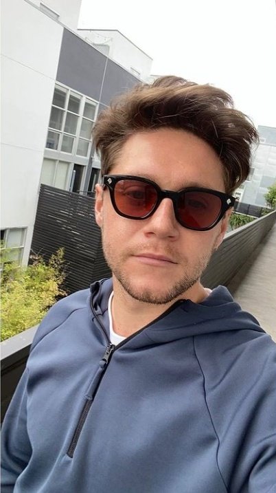 esposxhslt's tweet photo. mejor tarde que nunca
holis, soy agos, tengo 17, staneo a niall hace un año aprox. this town mi canción y de nadie más😘
no tengo card pero pueden leer mi au en el fijado <3
 #integracionNH https://t.co/tB44zUfGbd