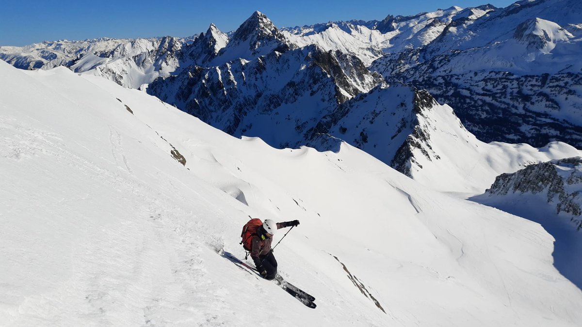 Sacroux, 2676. #WSD #FCEHWSD <a href="/Esportshivern/">EsportsHivern.cat</a> <a href="/fceh_cat/">Federació Catalana Esports d'Hivern</a> @UESabadell
#UESesquí Bones condicions, anticicló per dies.