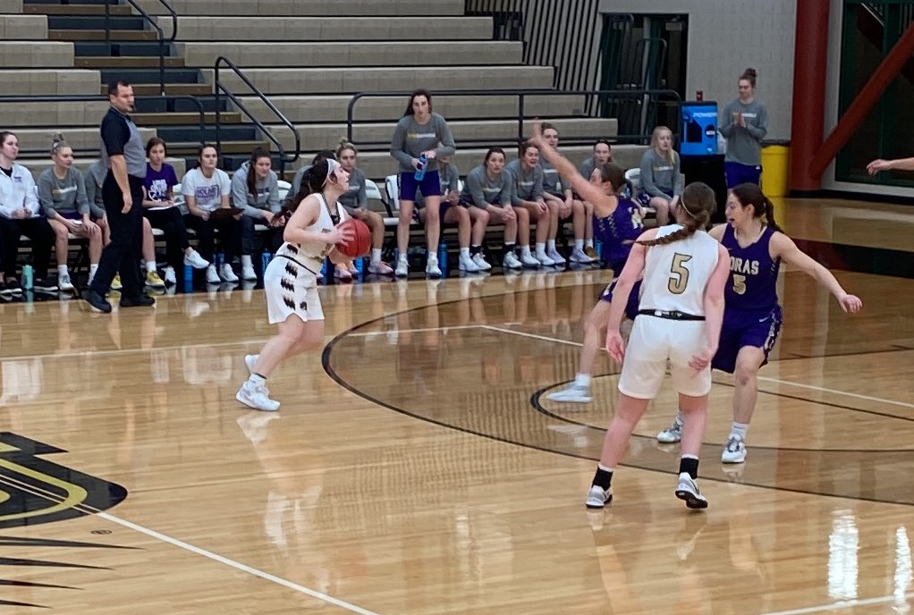 SunflowerSmack's tweet photo. Road trip for TOTO catching a former SFL player @OS_LadyFalconBB alum @avery_halliday at @NWU_WomensBB https://t.co/wrDEy7osfQ