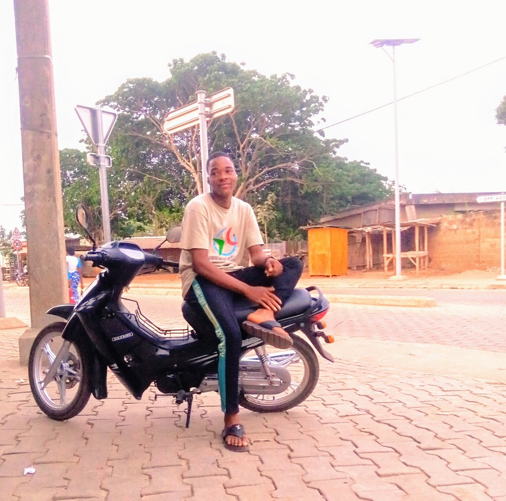 Jonas TOHOUE (@jonastohoue) on Twitter photo 