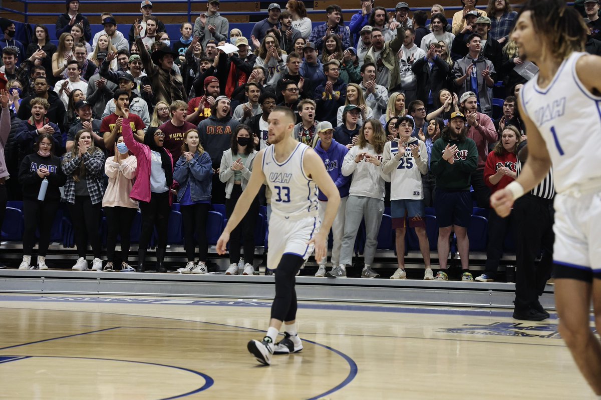 GameDayUAH tweet media