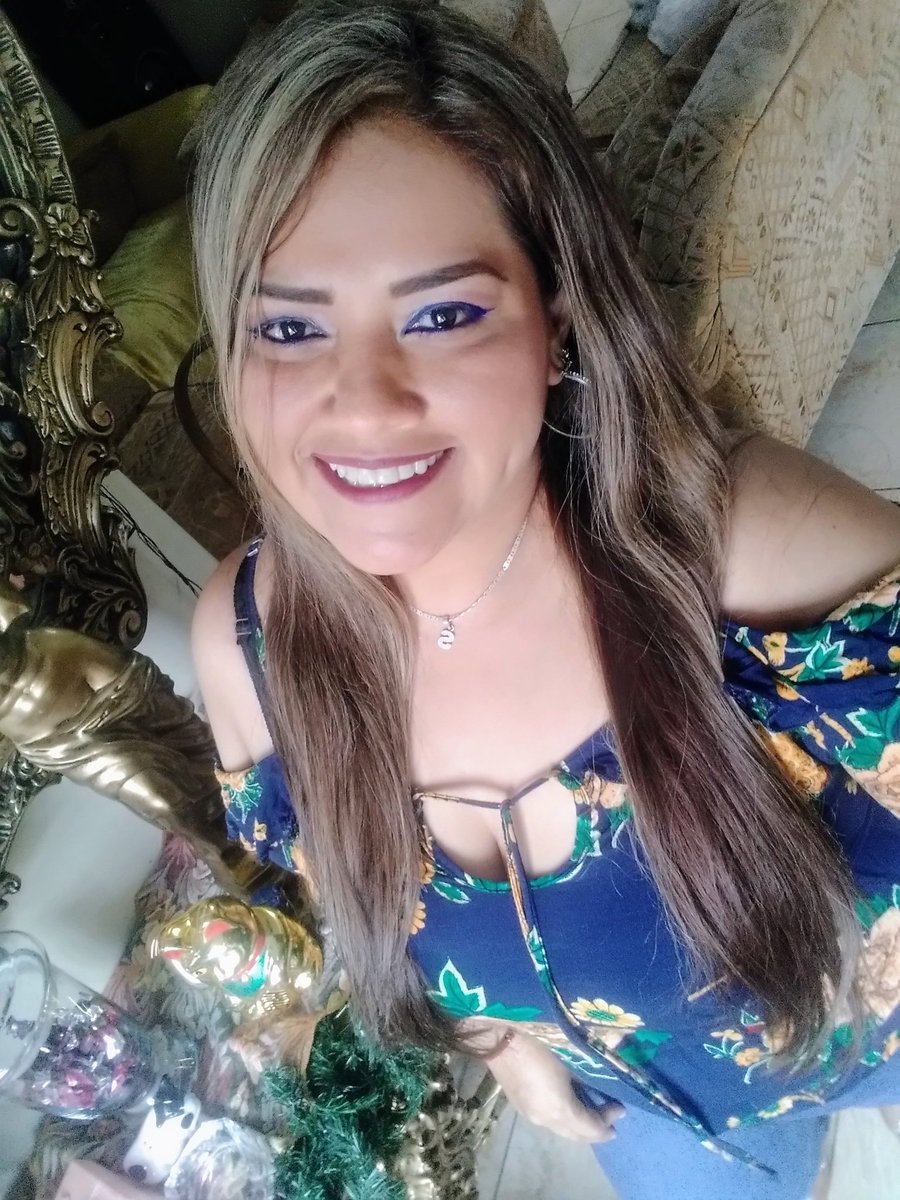 solizbeth1830's tweet photo. 🪄 Todos somos reemplazable, pero       irrepetibles .
.... Y es ahí la pequeña diferencia.!! 😊

✌ #SabadoSalsero en casa ... https://t.co/wm0gMkZHtF