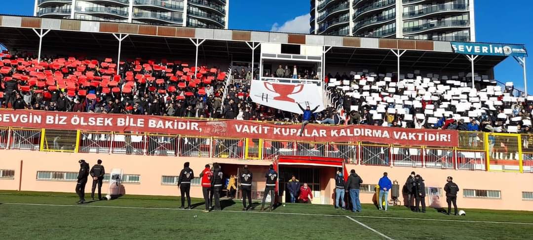 SİZDEKİ İNANÇ, BİZDEKİ SEVGİ
ŞAMPİYON YAPAR BU SEMTİ..
#Kartalspor
#BizŞampiyonOlacağız 🦅🏆