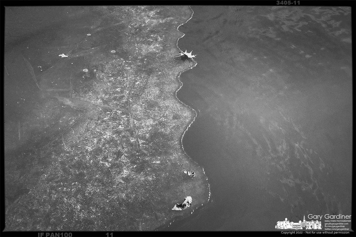 mnmlst_com's tweet photo. The ice floe on Hoover . #bw #mnmlst #minimalism #minimalist #minimal #minimalistic #minimalistics #minimalove #minimalobsession #minimalplanet #minimalhunter #minimalista #minimalismo #blackandwhite #bnw #mono #monochrome #bandw #noir https://t.co/8vdpUeO5Vo https://t.co/3Otmp0JFXQ