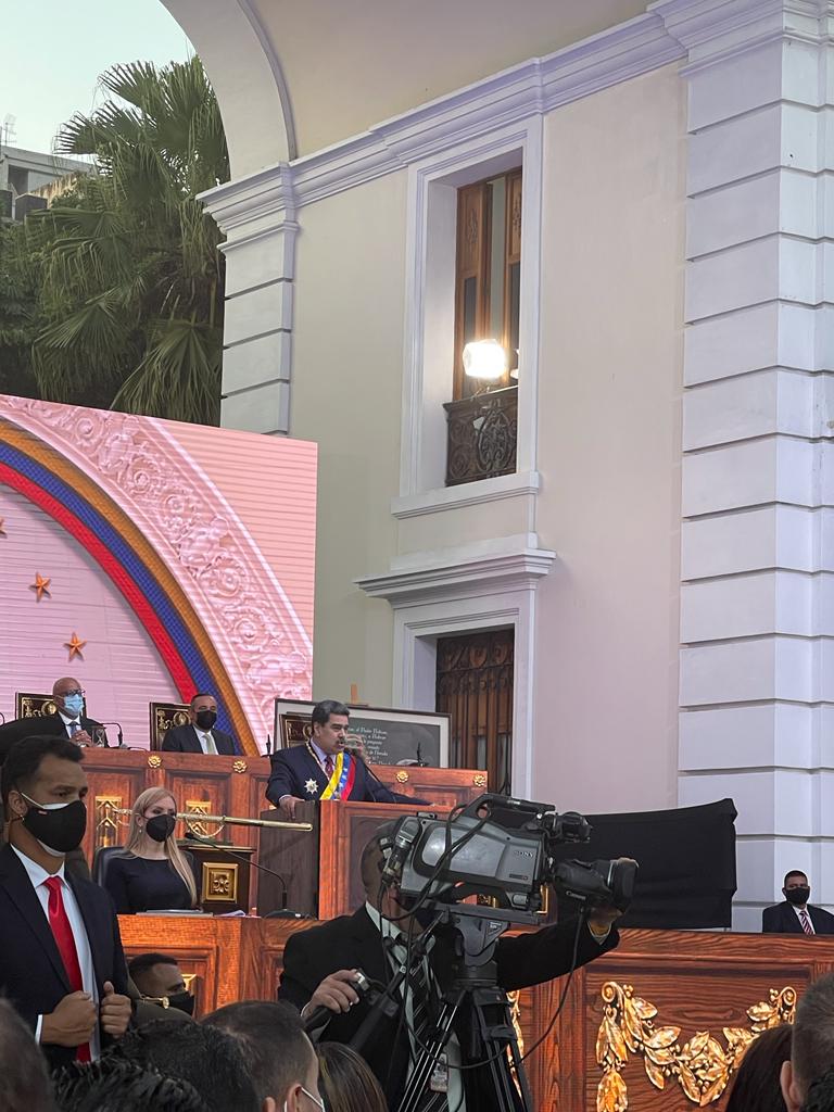 hugbelpsuv's tweet photo. Los diputados de la Patria acompañamos a nuestro Presidente @NicolasMaduro en su Mensaje Anual a la Nación en el Palacio Federal Legislativo este #15Ene https://t.co/DPS2vgNoAo