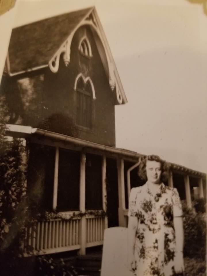 ColtFoundation's tweet image. Are there plans to restore the Gardners House at Colt Park? Maybe you can comment? @lukebronin @PreservationCT @ColtsvilleHP  @NationalParkFdn …will understand if you cannot comment or disclose.