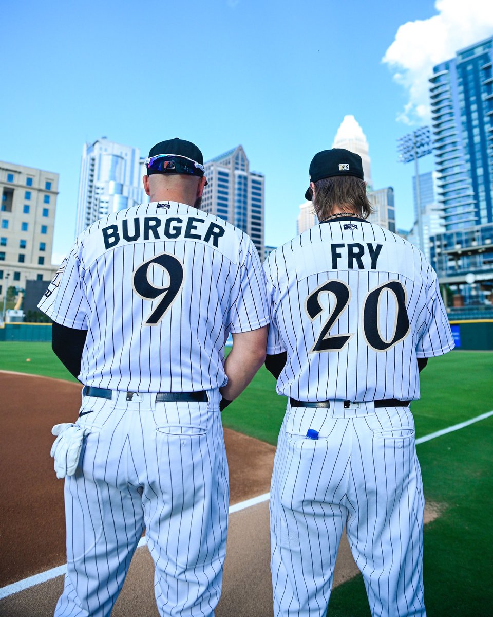 TalkingWhiteSox's tweet photo. It’s a long shot…but @whitesox were sooo close! 

#Burger 🍔 #Fry 🍟 #Colas🥤 https://t.co/uvyyFgqoO5