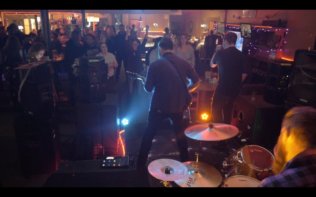ChicoCollective's tweet photo. Reece's Pieces, counterspell, Dead Lxve, The Pretty Pills at DownLo -Chico

Video: https://t.co/a2rE6d7CCf

#getfoxyproductions #chico #chicoca #csuchico #chicoparty #chicopartyscene #chicomusicscene #downtownchico #lakecounty #northbay #chicounplugged #sotaproductions https://t.co/iZAZufrlG7