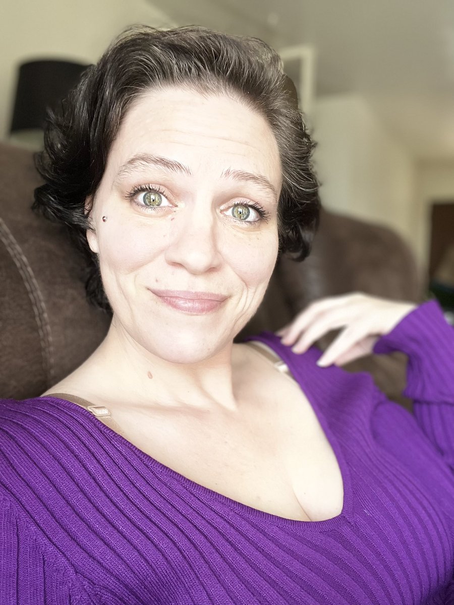grneyedbillsfan's tweet photo. 46  look at all those grays… I might just keep them!! #portaitmode #happybirthdaytome #GoBills #BillsMafia https://t.co/S40UMqNyDh
