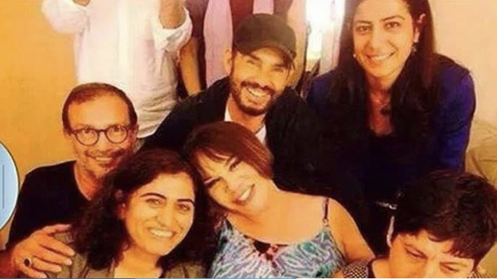 Nedense Sanat Adı Altında Dini Duygulara Saldıranların Geneli'nin Vatan Haini Olanlarla Ortak Payda da Buluşmaları Gibi Bir Özellikleri Var, Bu Özellik Hiç Şaşmaz!...

 #sezenaksuhaddinibil