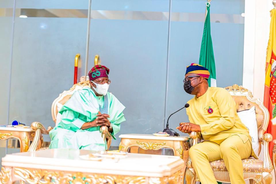 jeffphilips1's tweet photo. A political juggernaut and a political kolanut https://t.co/UgFhLPPCMA