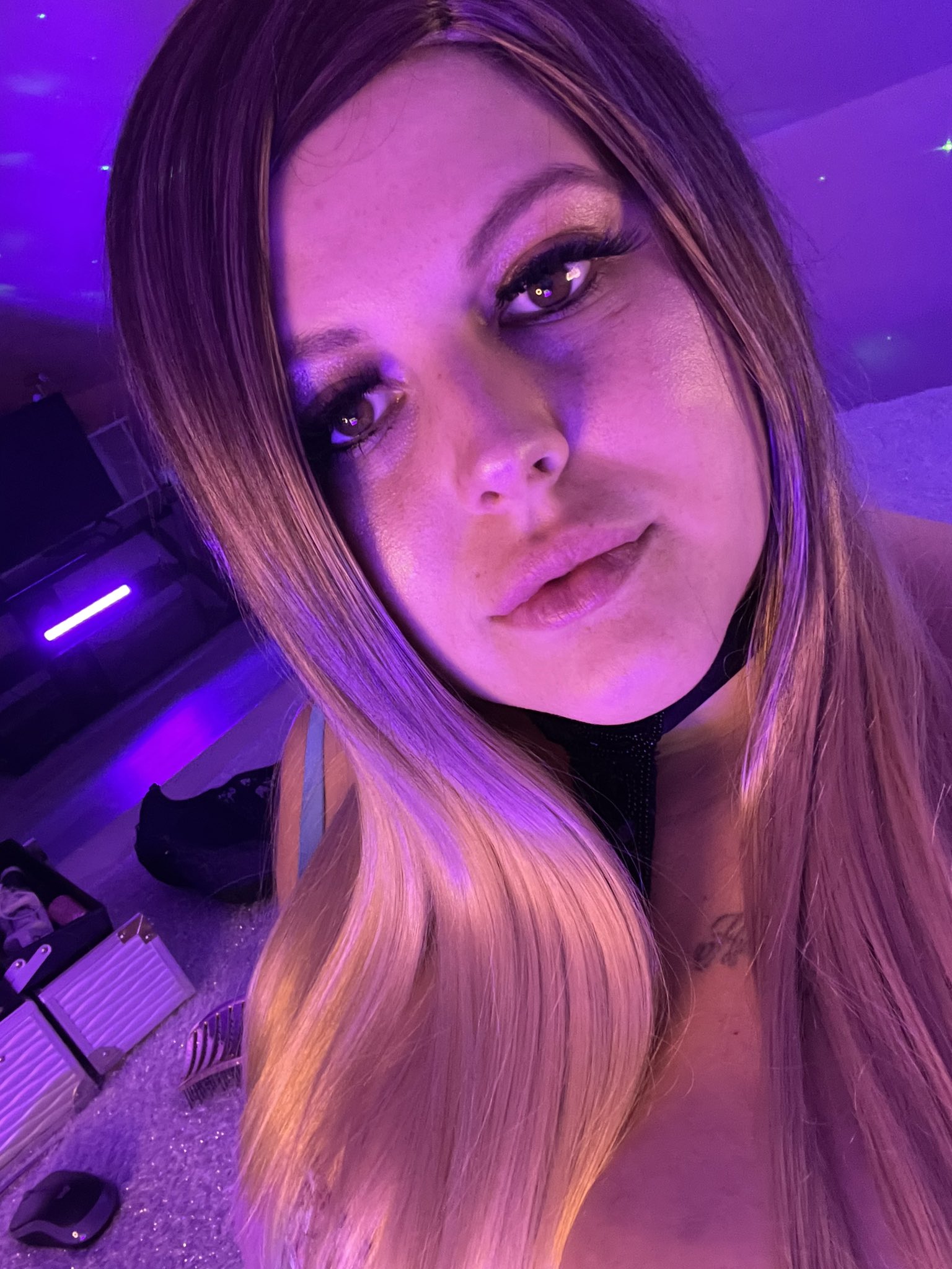 Going live in 20 min https://t.co/x9f8imuX0L. https://t.co/X42FeEVQ1Q https://t.co/iKJytOr10f