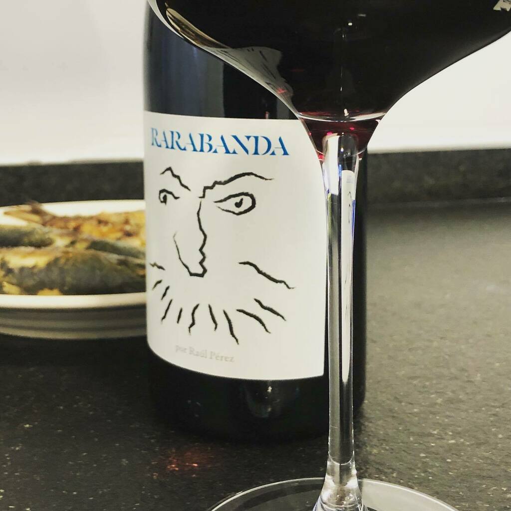 acme_ESP's tweet photo. #rarabanda @alavolechampagnes @raulperezbodegasyvinedos #mencía #valtuille #bierzo
#canacmes https://t.co/xFTXT0RlUO https://t.co/Q1CR3Zqvr9