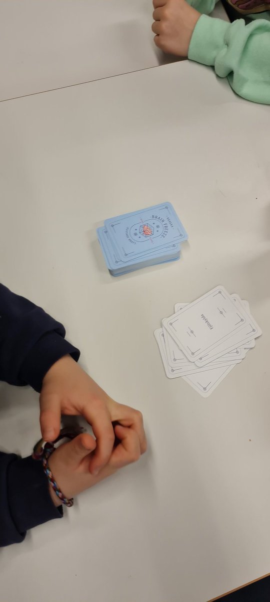 Krakka Brain freeze vakti mikla lukku hjá nemendum mínum í  2. bekk í <a href="/alfholl/">Álfhólsskóli</a> á föstudaginn. Mæli klárlega með að fleiri nýti sér þetta spil í kennslu #menntaspjall