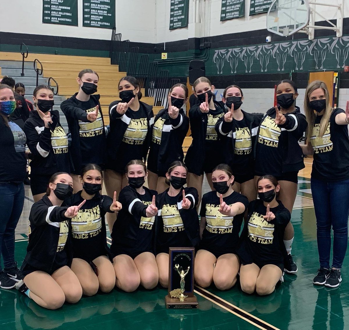 oakforestdance's tweet photo. SOUTH SUBURBAN VARSITY CONFERENCE CHAMPIONS! 🖤💛🏆🐯🥇

Our amazing JV Team also placed 2nd today! Way to believe and walk the walk, dancers! 👏👏👏

We also are so grateful to be in such an amazing conference with incredible coaches. Outstanding job to all teams today! ♥️ https://t.co/52rBTQwQss
