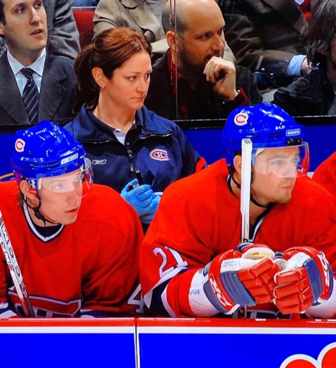 Jodi van Rees, former Asst Athletic Trainer for the <a href="/CanadiensMTL/">Canadiens Montréal</a> became the 1st woman to work behind an NHL bench in 2002. In our excitement to see Aisha Visram reach this milestone we mistakenly overlooked Jodi’s contributions. We apologize and celebrate her career #trailblazer