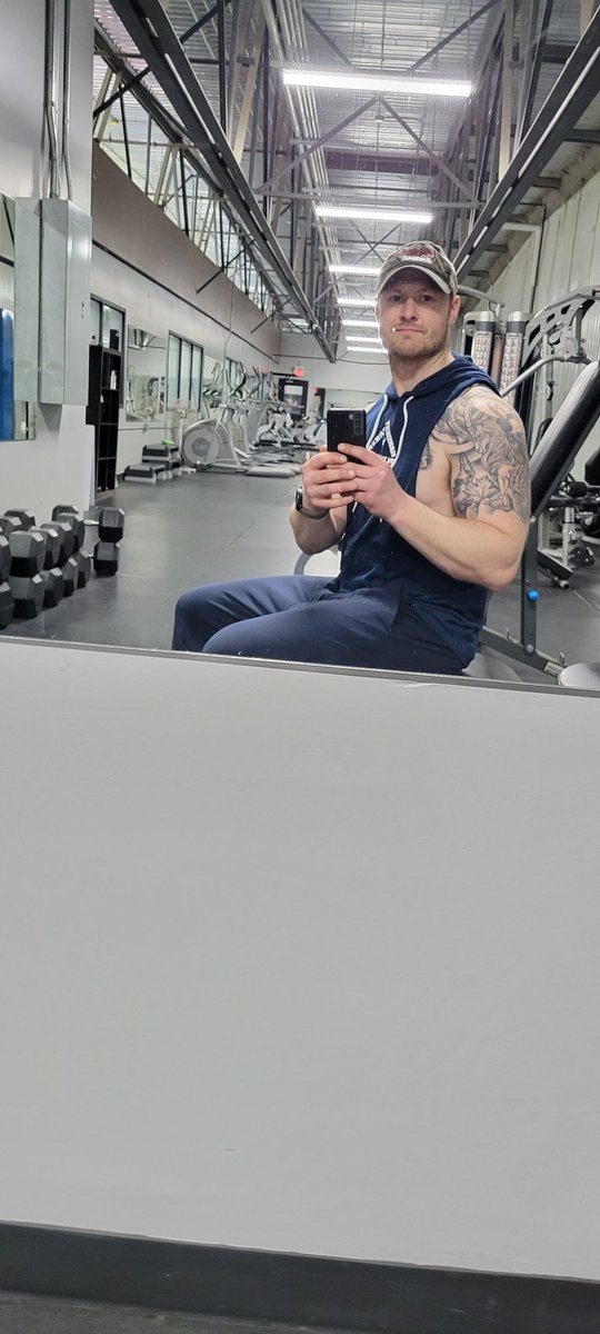 Dorian82HJ's tweet photo. Good way to get your frustrations out and feel pretty good 😌 https://t.co/UJ2G8GN1aX