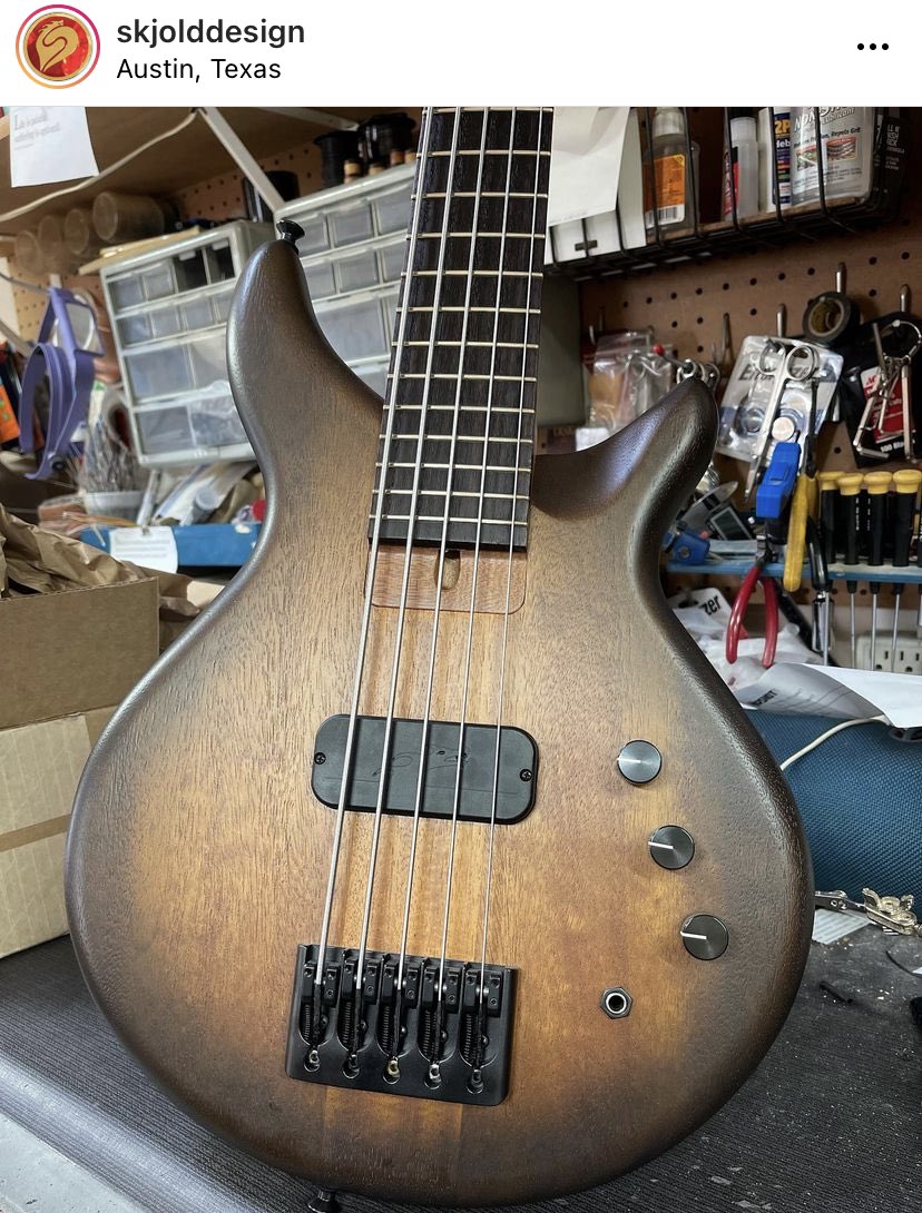 DarrellCBassist's tweet photo. Sexy! #bass #bassbuilder #guitar #bassplayer https://t.co/eYAguhOnqH
