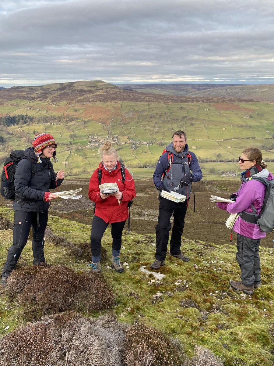 Day 1 of my @nnas_uk Gold navigation skills course in the #YorkshireDales in beautiful light & a crisp day on Harkerside Moor above Swaledale. 

It’s all about the contours and good strategy. 

#navigatewithconfidence 

teamwalking.co.uk/event-category…