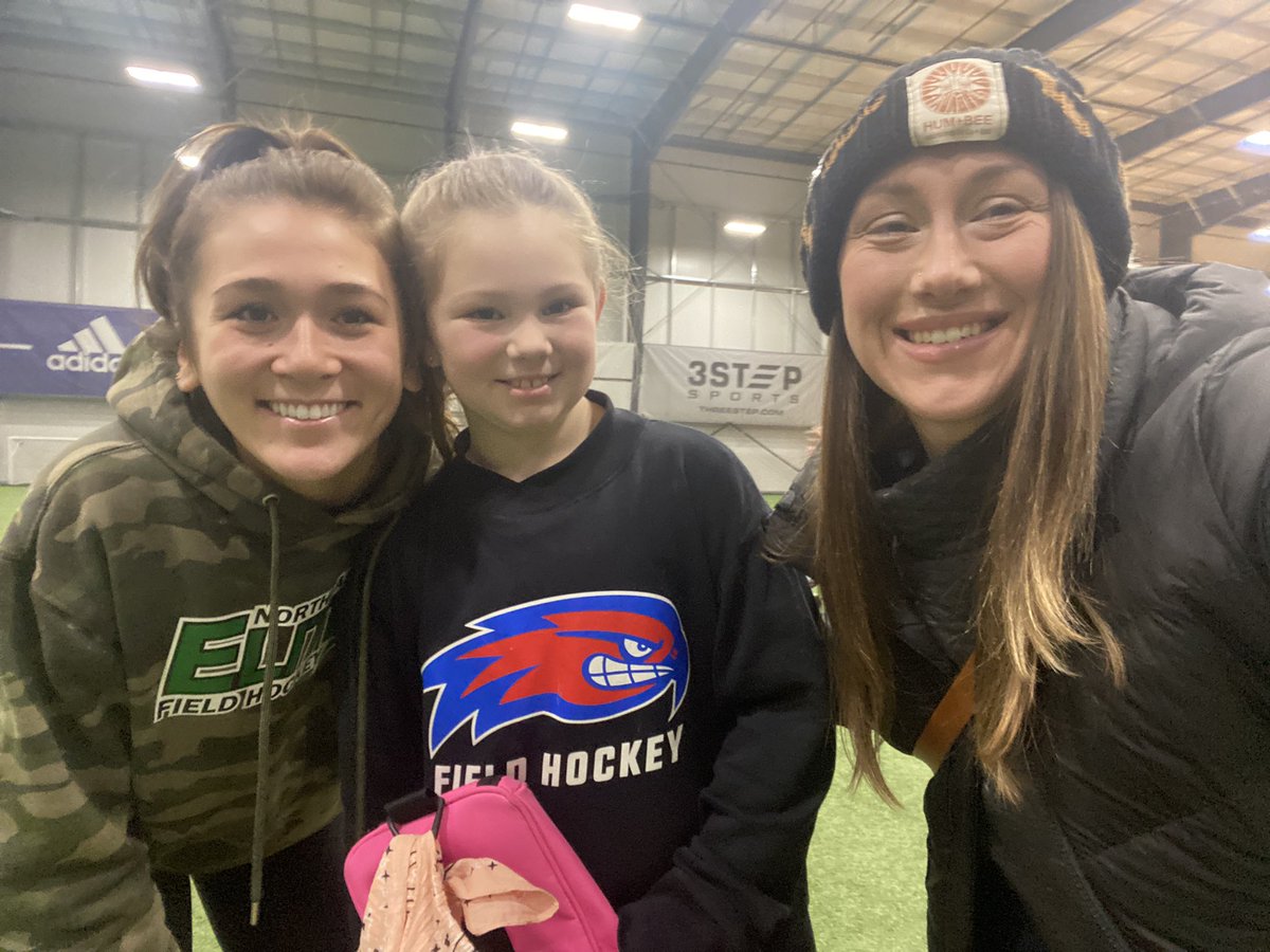 CCRaider_FH's tweet photo. Saturday morning sessions AND ALUMNI LOVE!!!
So happy to see Casey again and she was coaching Sadie girl!

#CCHSFH4life #alumnilove #growthegame #NEE #UMLFH 

@RiverHawkFH @NEEfieldhockey https://t.co/yw5rz638Lv
