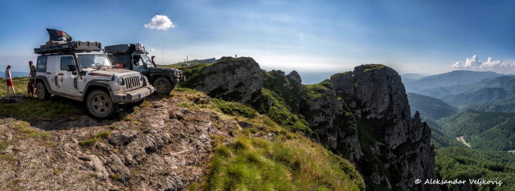 Would you like to enjoy this amazing view live? If answer is YES, join us and book your place. More details here rustikatravel.com/secret-carpath… #rustikaoffroad #rustikatravel #4x4 #4x4offroad #adventure #wilderness #nature #NaturePhotography