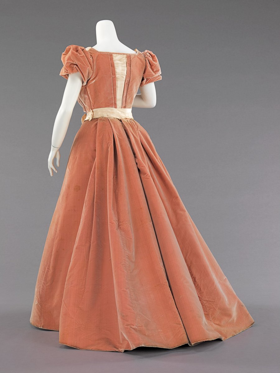 wikivictorian's tweet image. Evening dress by Rouff, 1897. The MET.