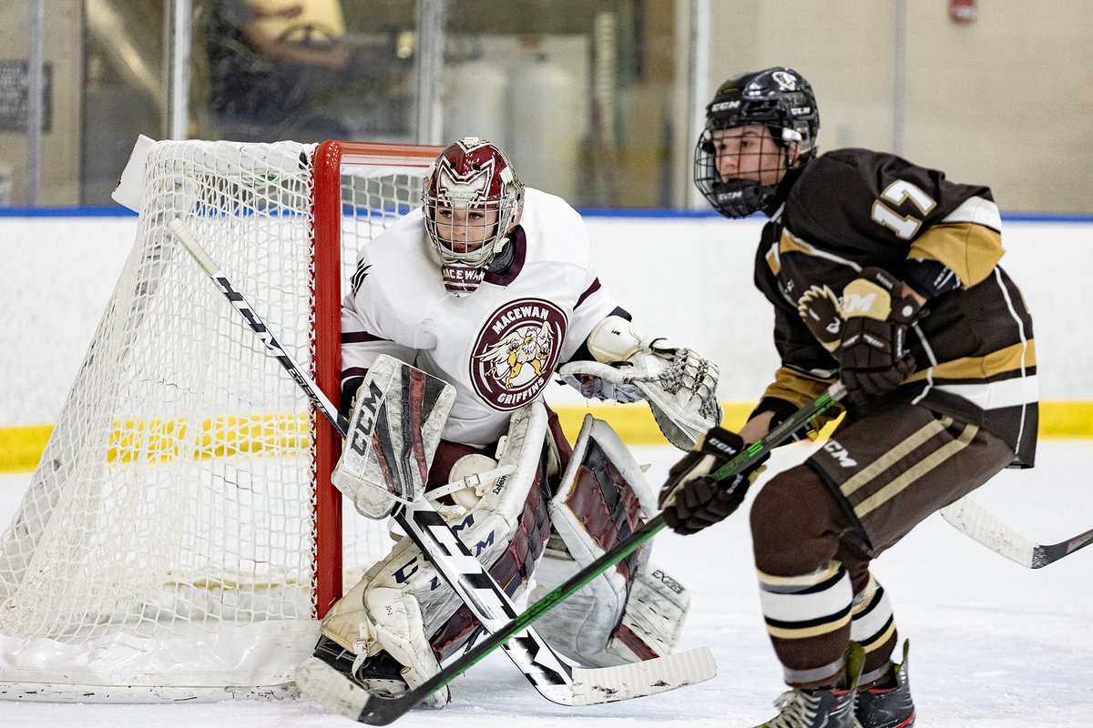 W🏒| FINAL
<a href="/MacEwanHockey/">MacEwan Hockey</a> 2
<a href="/umbisons/">Manitoba Bisons 🦬</a> 1
With a dogged defensive effort, 21 saves from Brianna Sank (pictured) &amp; a pair of 3rd period goals, Griffins earn weekend split with Bisons, staying in the thick of the <a href="/CanadaWest/">Canada West</a> playoff hunt.
#GriffNation
Recap to come
📷 Joel Kingston