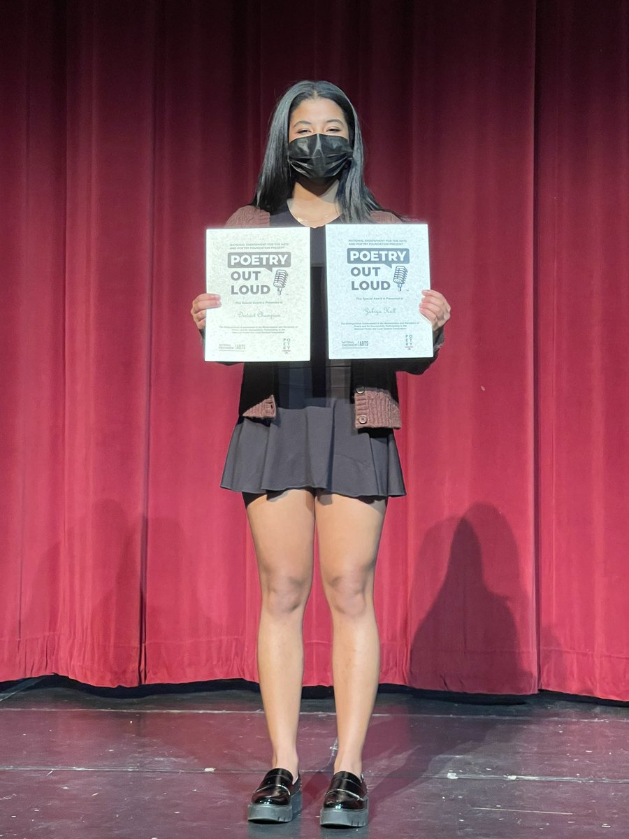 amobs_ela's tweet photo. So impressed with these students’ recitations at today’s Forsyth County Poetry Out Loud Regional Finals. Special shout-out to the winner, Zakiya Hall from UNCSA! @SecondaryELAWS @UNCSchoolofArts https://t.co/dvWFIC9rkz