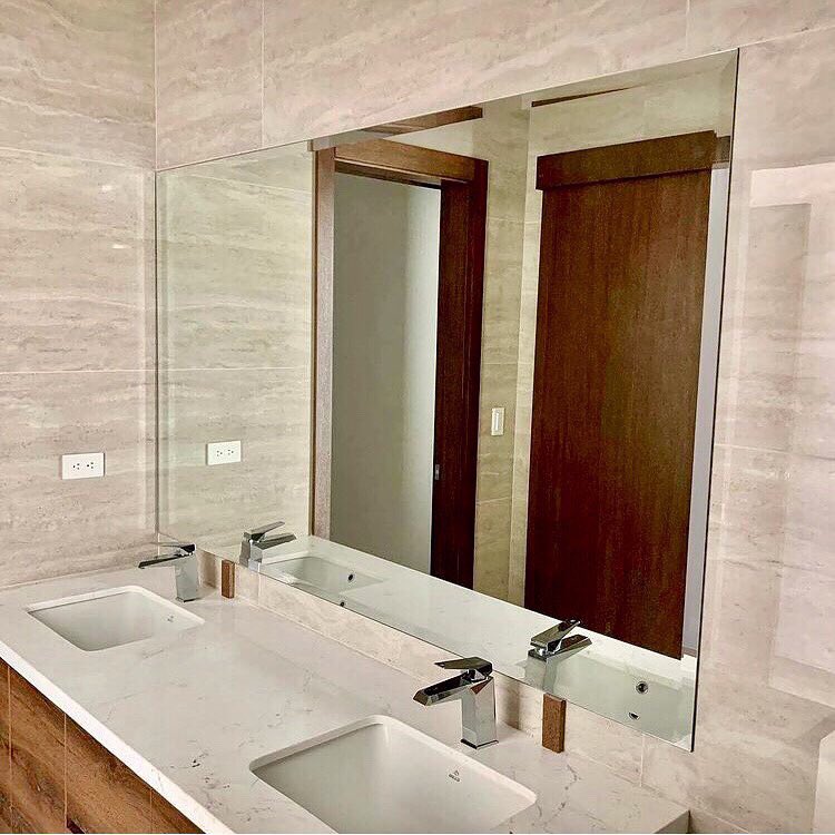 blirmx's tweet photo. Los #espejos biselados son atractivos y versátiles, ideales para colgarlos en el #baño o la sala 🏠
Además son más seguros para el hogar, por el biselado que tienen en todo el contorno ✨#blir https://t.co/u069yYZQEC