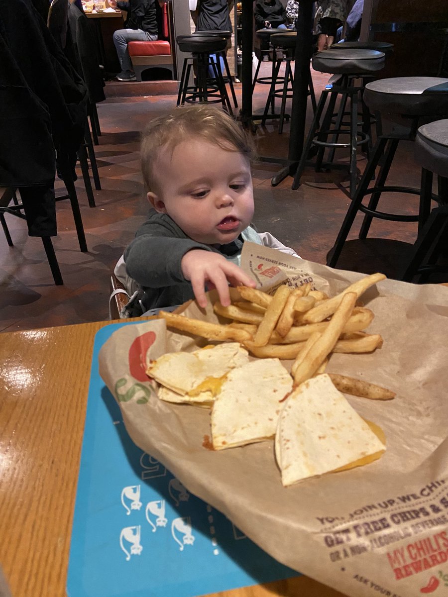 KelseyEliza2's tweet photo. Does anyone else have to order their 8 month old a meal at restaurants? Just us? Is this normal lol? @JE_865 #futurelineman #startemyoung https://t.co/iaue9ZETNh