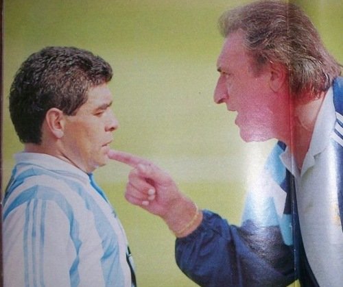 AleLiparoti's tweet photo. 🇦🇷 Hace 31 años llegaba a la selección Argentina, el único técnico en la historia que dirigió a Messi y a Maradona. 

Un mini hilo de todo lo que logró ⭐ y una par de anécdotas 😂 https://t.co/Unts2srK7C