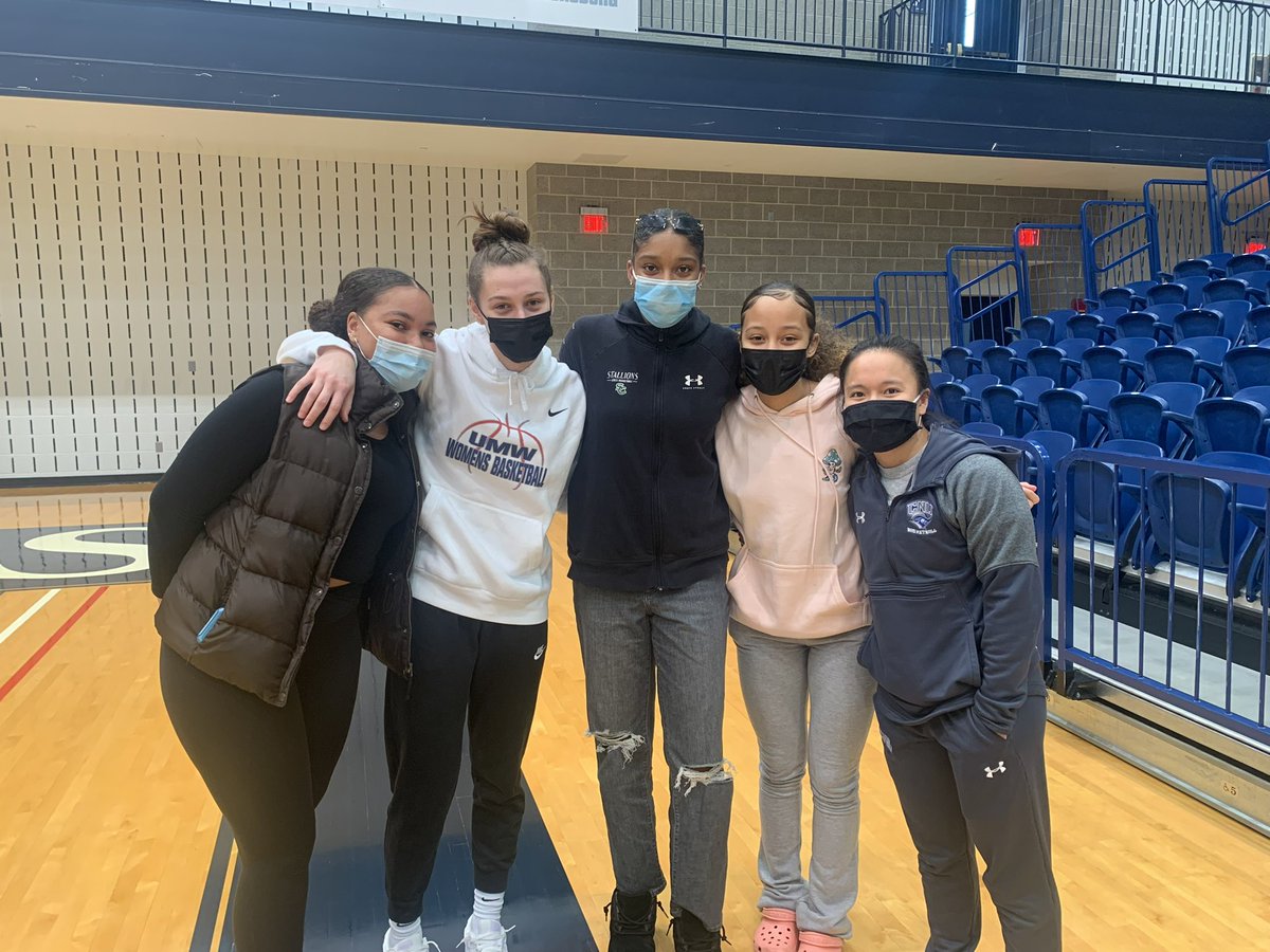 SC_GBB's tweet photo. Saturday basketball fix complete. 🏀💪🏼

What better way with a day off then to go watch former players battle it out!! It was awesome to see @keaganschwab22 and @gsandiego4 … plus some other familiar faces @taiyruss @briipriestly !!!!
 #famILY #ALLin #AlwaysAStallion https://t.co/fkR651Yv96