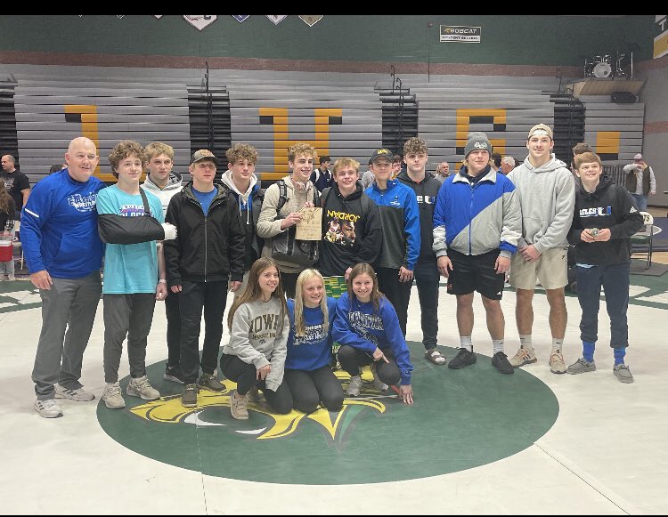 Great team effort in winning the Basehore- Lindwood Bobcat Classic!  #badguyswearblue #fwh