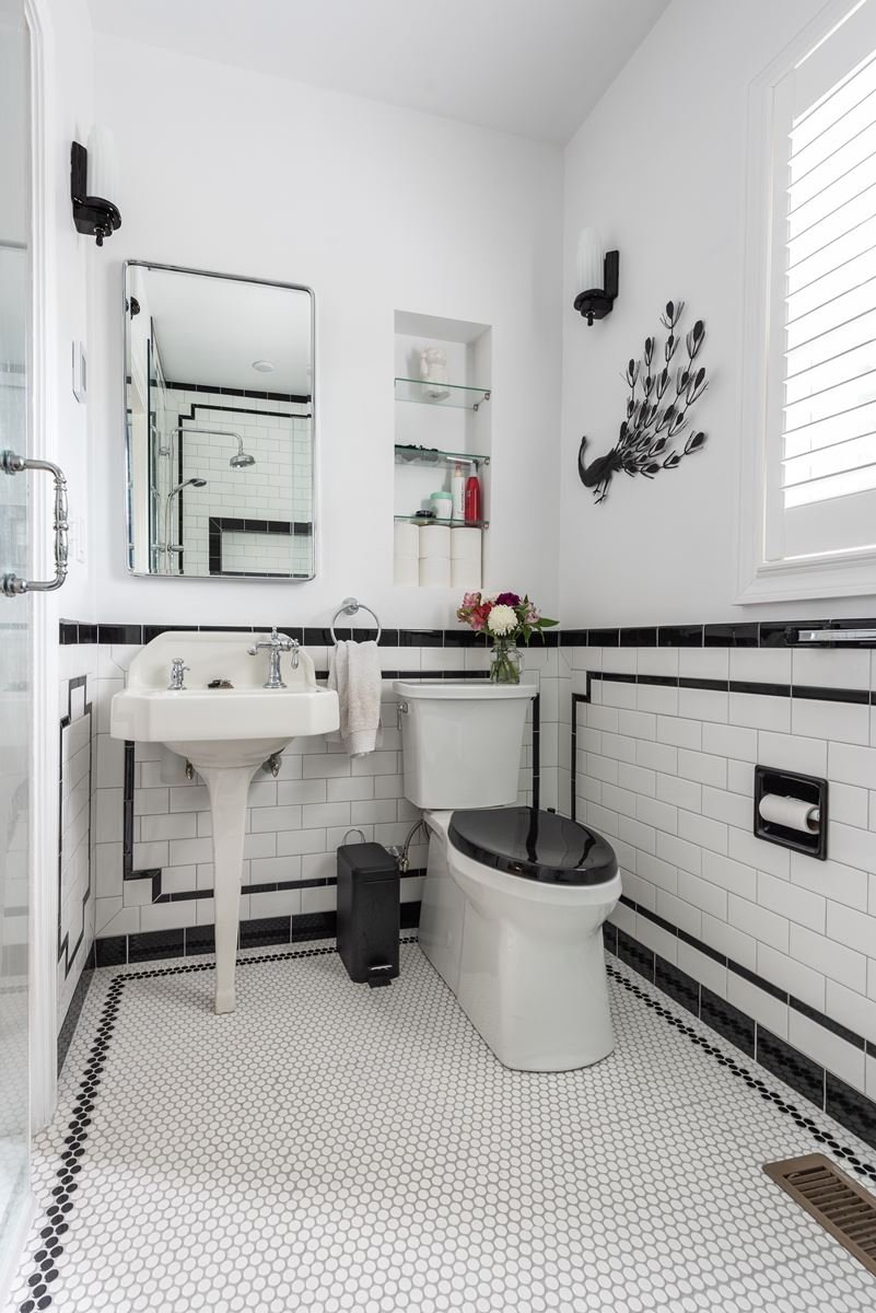 CW5 - Ensuite Bathroom

We channeled retro black & white vibes for this primary ensuite. 🖤🤍
Swipe to the end to see the inspiration by @cypressdesignco