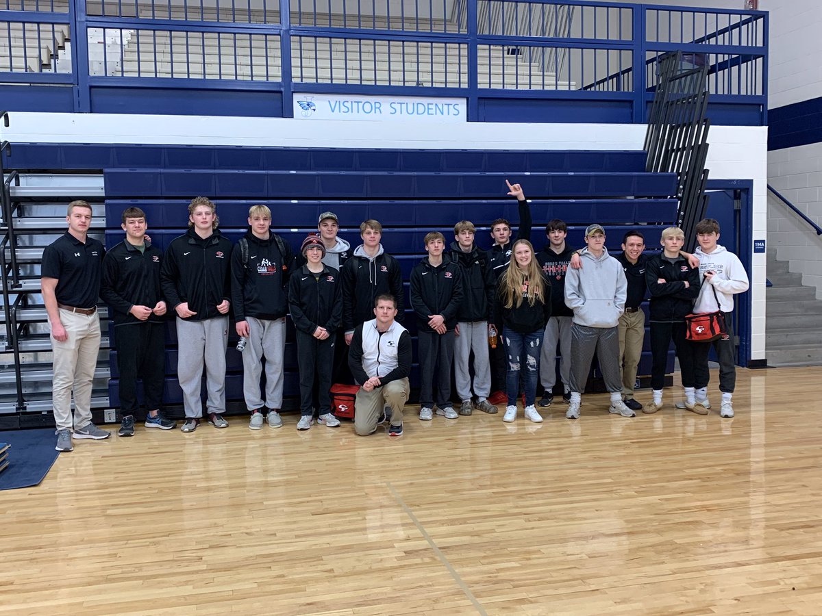 cedarfallswrest's tweet photo. Nice day over at Cedar Rapids Jefferson. Rolled in with 12 guys, competed hard and left with 12 guys. Good day. 1 pair of shoes left at home, 1 headgear left at home.... But a 3rd place team finish with Dylan Whitt and Drew (little) Campbell individual champions. #money #👊🏻 #🔥 https://t.co/jZAXJXPFAq
