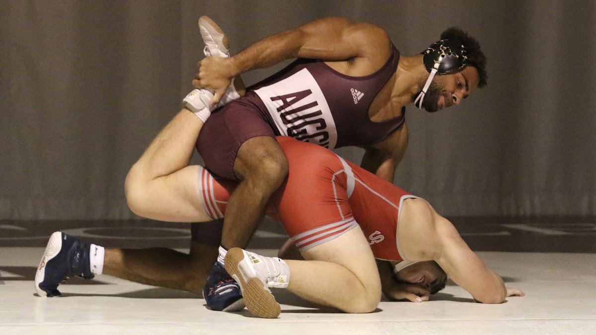 AugsburgAuggies's tweet photo. MEN'S WRESTLING - No. 4-ranked Augsburg claims team title at Cornell (Iowa) Cliff Keen/Mike Duroe Invitational!

Story: https://t.co/dCVGCx7fwq
#d3wrestle #AuggiePride https://t.co/qbuCnUplJC