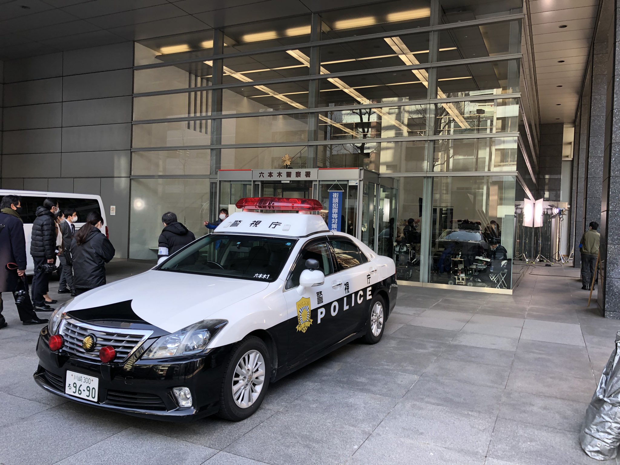 Twitter 上的kenichi Sugawara 銀座に六本木警察署が出現 撮影https T Co Dwhu2vcase Twitter