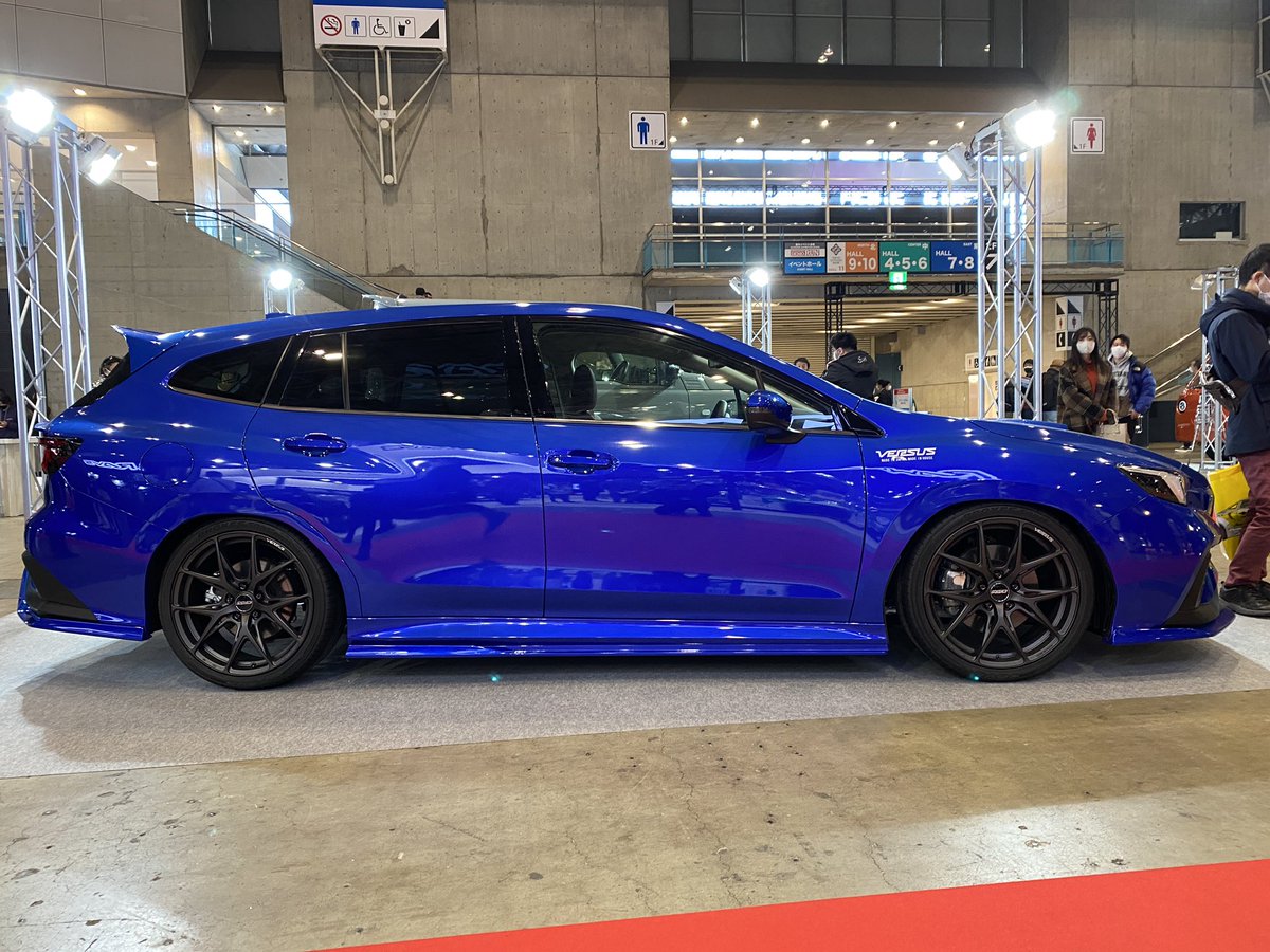 MotorFanweb's tweet photo. RAYSのホイールがめちゃめちゃ似合ってるレヴォーグ
#MFjpTAS22
#東京オートサロン
#スバル #レヴォーグ
#RAYS https://t.co/QkzeyrWzgx