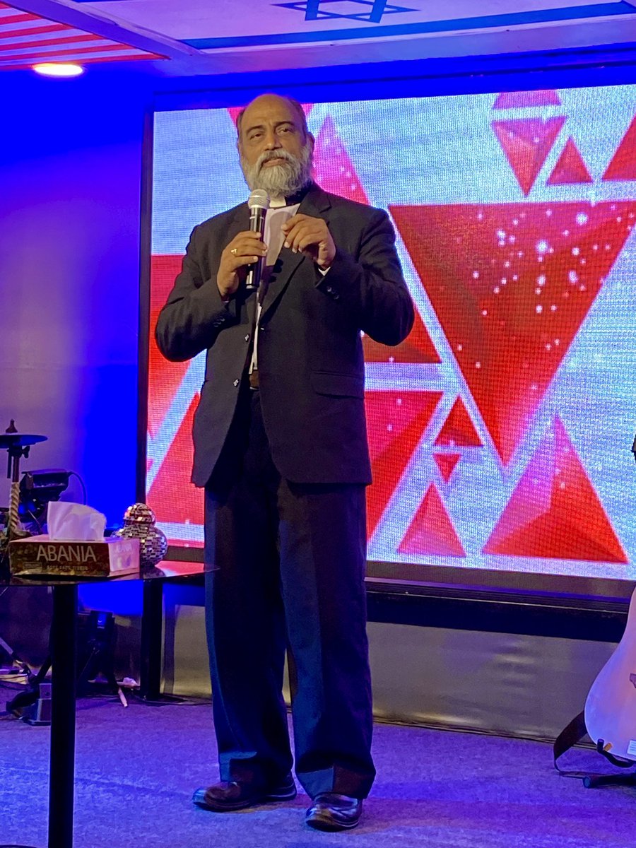 Rev_SamStephen's tweet photo. Worshiping @theTentChurchGoa https://t.co/hKNOvnIVdZ