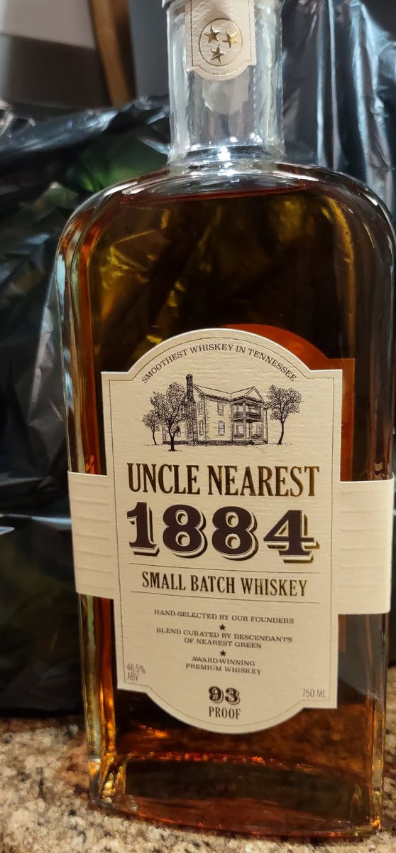 ChurchBigg's tweet photo. I felt a sense of pride when opening this bottle... #unclenearest #nearestgreen #blackhistory https://t.co/nvoc3nPVTP