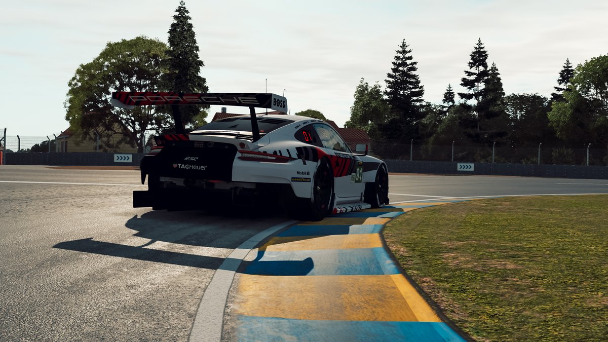 PorscheRaces's tweet photo. #LeMansVirtual - With 7 hours left to go @LeMansVirtual, @MitchelledeJong1 is still in P2 after he just refueled his #Porsche #911RSR with the No. 91. The No. 77 from @ProtonRacing in P4
#NeverNotRacingReloaded #PorscheEsportsTeam https://t.co/uY9wLOjqz7