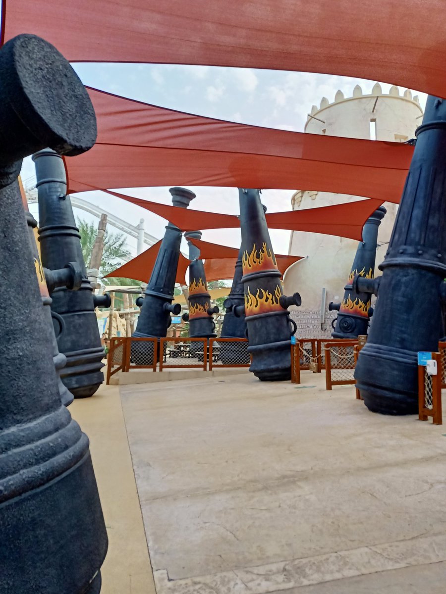 Pretparkhopper's tweet photo. #yaswaterworld Abu Dhabi #themetour https://t.co/mgZvyCHySj