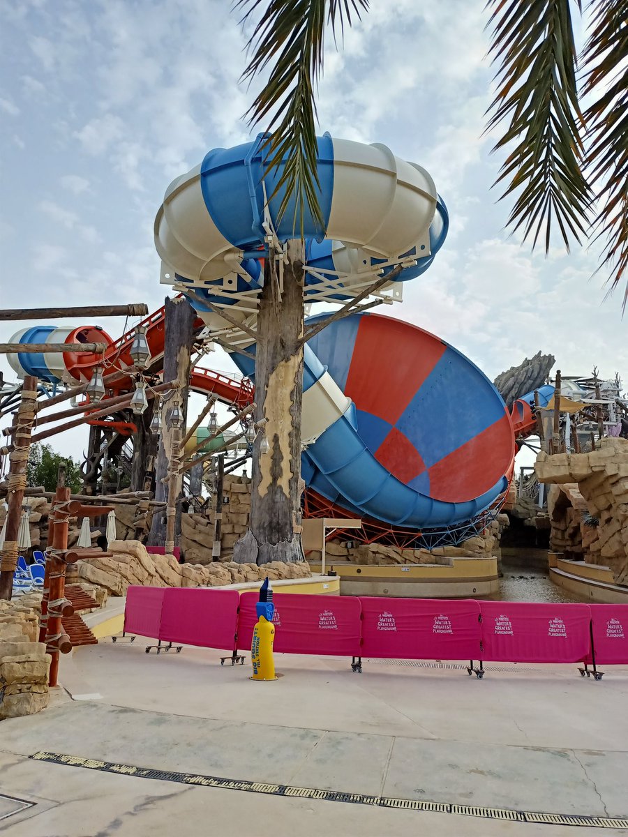 Pretparkhopper's tweet photo. #yaswaterworld Abu Dhabi #themetour https://t.co/aTmzb673YU