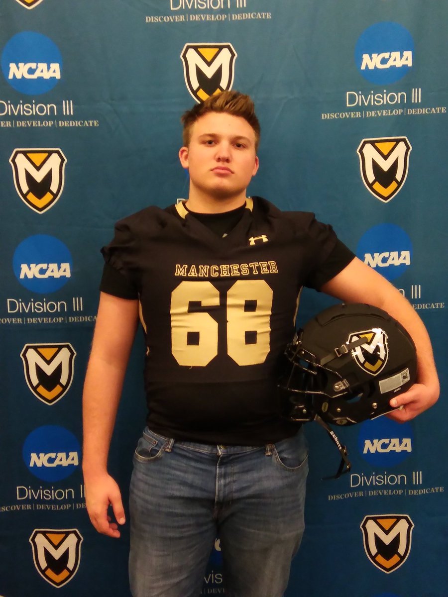 RileySimons9's tweet image. Thanks to @footballcoachj, Coach Rouse and Coach Young for the hospitality, and a great visit with @MU_SpartanFB. Loved my time on campus today learning about the university and the program.