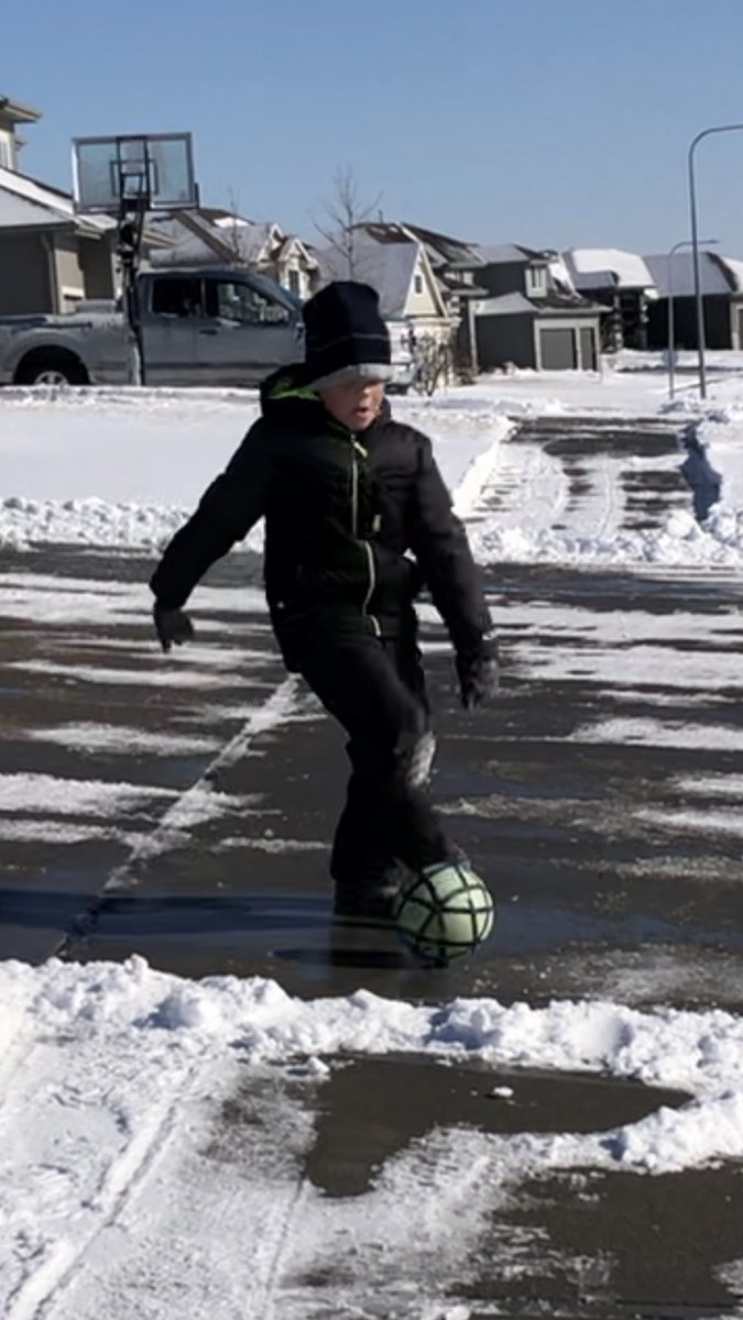 BremerSoccerMom's tweet photo. Lots of extra touches (and fun) today. #PreODP #SnowSoccer https://t.co/v4pvI6ju3l
