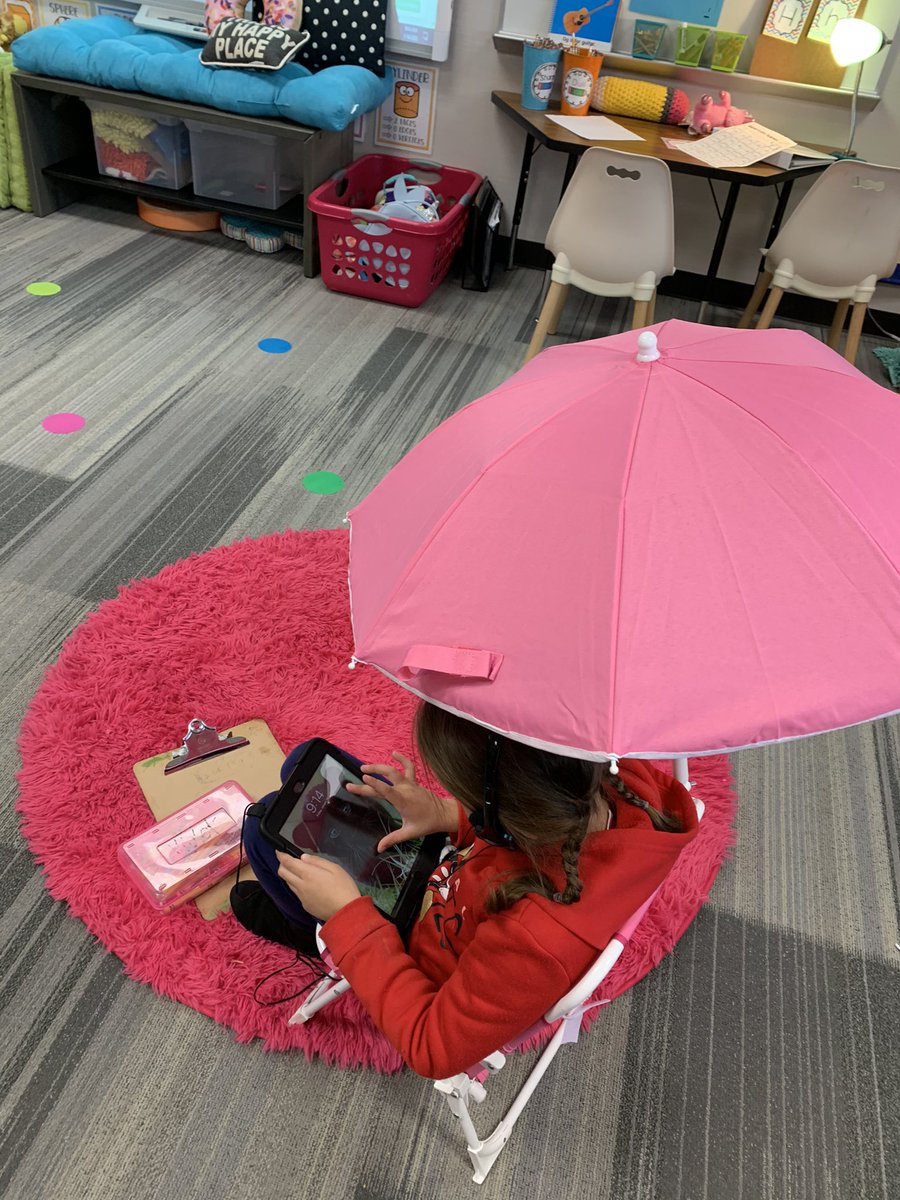 MPElemSchool's tweet photo. Enjoying reading and technology. Fun stations for our MPE Kindergarteners ๐@MPElemSchool @MsGalyensClass #MPEweare1 #MPE2getherWeGrow #katyread #technology https://t.co/7MISpn5hnC