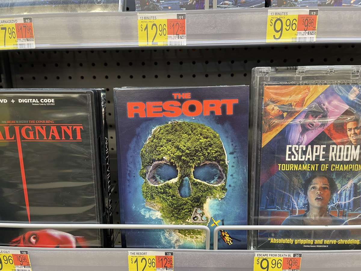 brianowaters's tweet photo. @juliacunningham I stumbled upon the All Spoiler Recap greatest hits section at Wal-Mart today. Sadly, no Ghost Ship. https://t.co/rsroV2EM8J